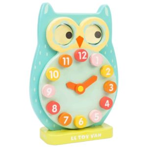 The Le Toy Van blink owl clock from the Petilou collection has a numbered design which encourages number recognition and counting practice for young children. The colourful design also helps develop colour recognition and stimulates imagination. Its sensory layers of colours, sounds, textures and discovery foster curiosity and encourage early learning through play.