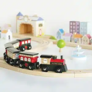 Royal Express sustainable wooden train set – Le Toy Van