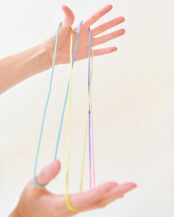 String games rainbow Sarah's Silks