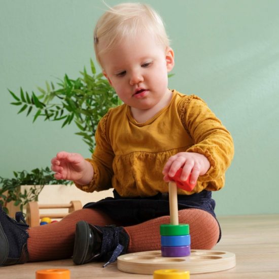 Stapele die Scheibe Dauerhaftes Montessori inspiriertes pädagogisches Spielzeug für Kleinkinder Educo