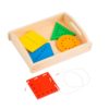 Fädel die Form dauerhaftes Montessori inspiriertes pädagogisches Spielzeug für Kleinkinder Educo