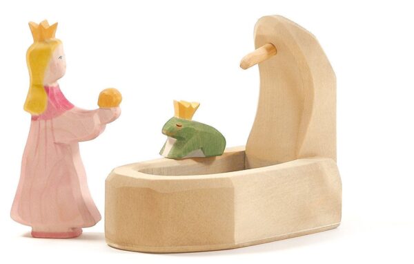 Ostheimer fairy tale worlds range figures Wooden toy frog king and princess