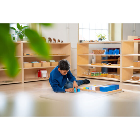 Alternative view of Cubing material - Nienhuis Montessori