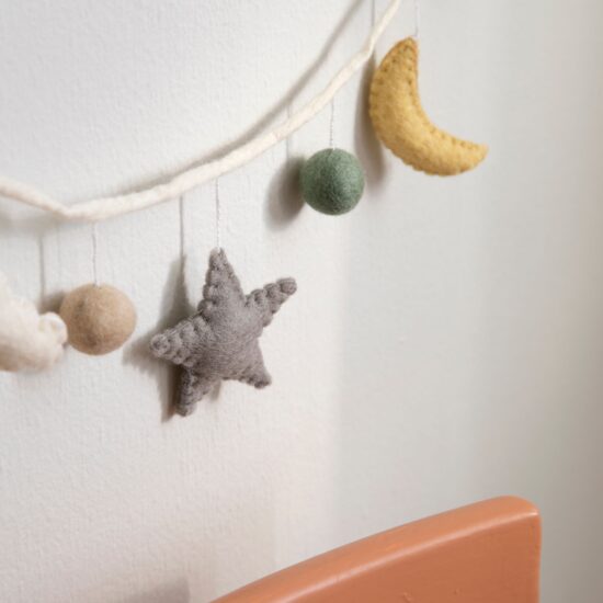 Wool felt garland night Gry & Sif